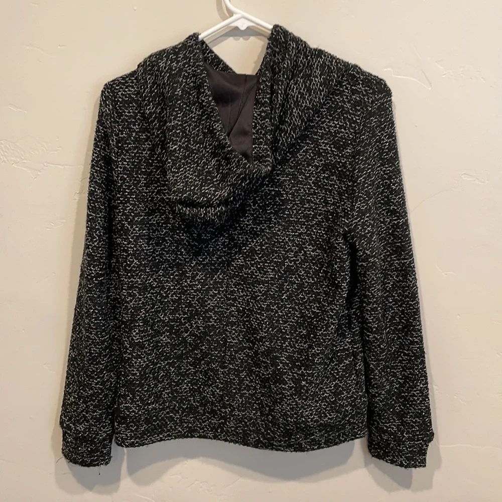 Fabletics Hoodie - Picture 2 of 3